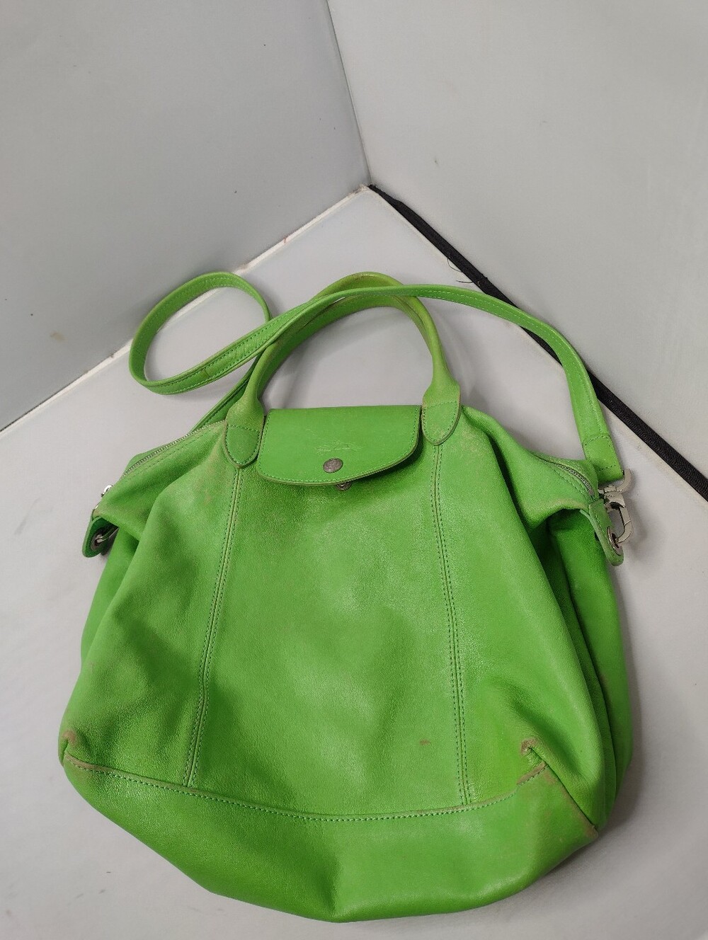 Longchamp Lime Green Leather Top Handle Bag Crossbody Purse Distressed A32